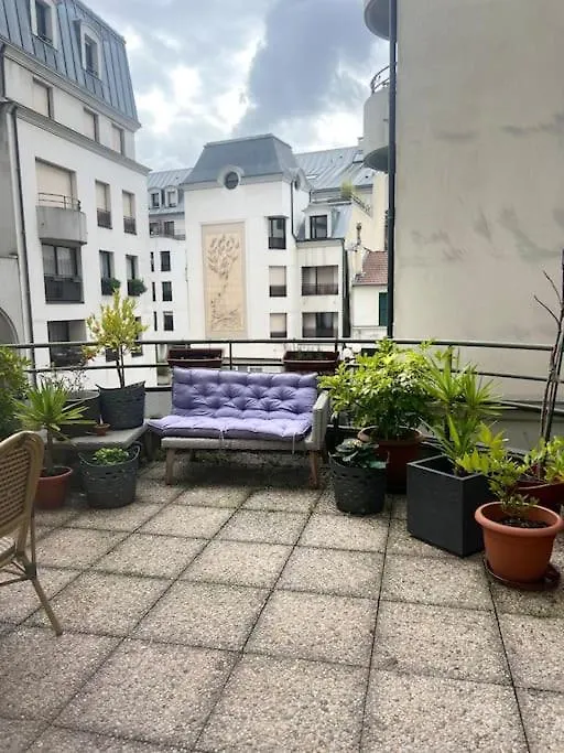 Apartment Cosy With Terrace Paris